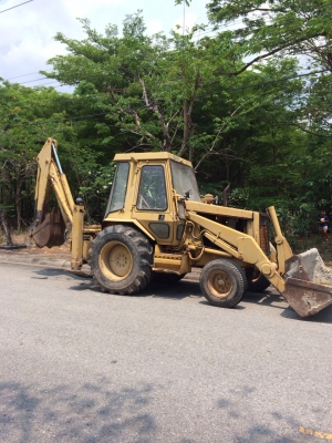 รถตักหน้าขุดหลัง CATERPILLAR 428