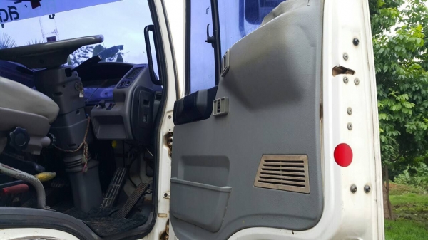 ขายด่วนสิบล้อดั้มสองเพลา 1Jสมอทอง 260แรง ปี47 รถสวยเดิมบาง สภาพพร้อมใช้