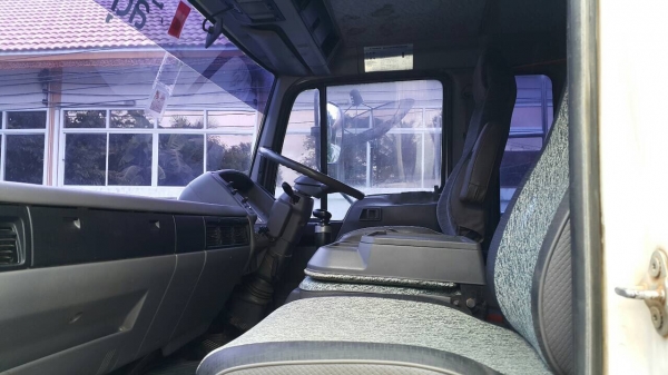 ขายด่วนสิบล้อดั้มสองเพลา 1Jสมอทอง 260แรง ปี47 รถสวยเดิมบาง สภาพพร้อมใช้