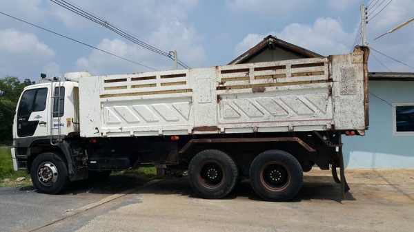 ขายด่วนสิบล้อดั้มสองเพลา 1Jสมอทอง 260แรง ปี47 รถสวยเดิมบาง สภาพพร้อมใช้