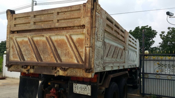 ขายด่วนสิบล้อดั้มสองเพลา 1Jสมอทอง 260แรง ปี47 รถสวยเดิมบาง สภาพพร้อมใช้