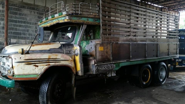 ขายหัวยาว เครื่อง175แรง สภาพพร้อมใช้งาน เอกสารพร้อมโอน สนใจโทร 090-8588220คุณนะ 093-3258446คุณบิว หรือเข้าดูสินค้าอื่นๆได้ที่ www.truck.in.th/498 หรือเพจFacebook ณรงค์ ซื้อขายรถมือสอง (เว็บไซต์ส่วนตัว) หรือFacebook ตลาดรถมือสอง คุณนะ