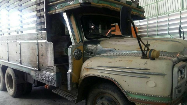 ขายหัวยาว เครื่อง175แรง สภาพพร้อมใช้งาน เอกสารพร้อมโอน สนใจโทร 090-8588220คุณนะ 093-3258446คุณบิว หรือเข้าดูสินค้าอื่นๆได้ที่ www.truck.in.th/498 หรือเพจFacebook ณรงค์ ซื้อขายรถมือสอง (เว็บไซต์ส่วนตัว) หรือFacebook ตลาดรถมือสอง คุณนะ