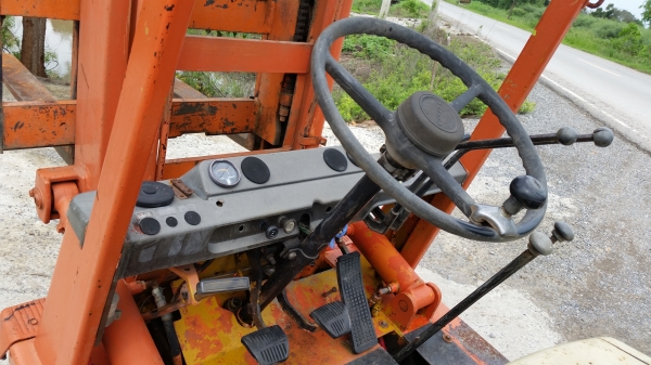 ขายด่วนรถยก TOYOTA 4FGยก1.5ตันเสาสูง3เมตรยางตันหน้าหลังรถนอกนำเข้ายังไม่เคยใช้งานในเมืองไทยเลย=รุ่นใหม่ขายถูกๆๆ