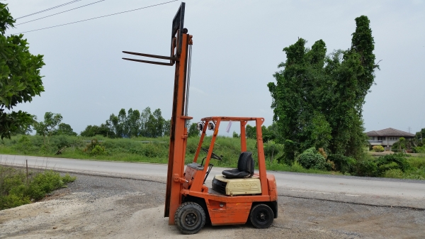 ขายด่วนรถยก TOYOTA 4FGยก1.5ตันเสาสูง3เมตรยางตันหน้าหลังรถนอกนำเข้ายังไม่เคยใช้งานในเมืองไทยเลย=รุ่นใหม่ขายถูกๆๆ