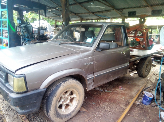 ลดสุดๆ งดต่อรองวันนี้วันเดียวครับ รถยกพร้อมใช้ วินซ์2ตัน  เล่มทะเบียน ภาษีขาดปี54 ไม่มีชุดโอนขายคามนี้ครับ