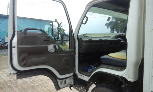 ขายรถหกล้อ ISUZU NPR 130 แรง