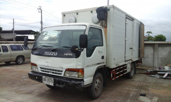 ขายรถหกล้อ ISUZU NPR 130 แรง
