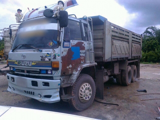ขายรถ10ล้อดั้มพ์ ISUZU FXZ23NFPF เครื่อง 240แรงม้า ปี39 หัวฟ้าแท้สนใจโทร 081-970-1072