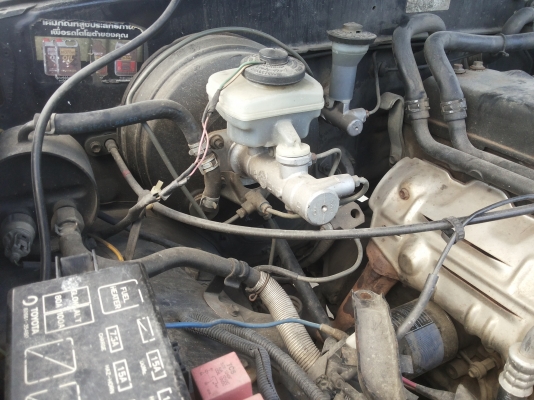 TOYOTA SR5 LN111ตัวประกอบนอก เครื่อง 3 L TOYOTA SR5 LN111ตัวประกอบนอก เครื่อง 3 L