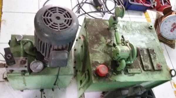 ขายถังไฮโดรลิก 2ใบ