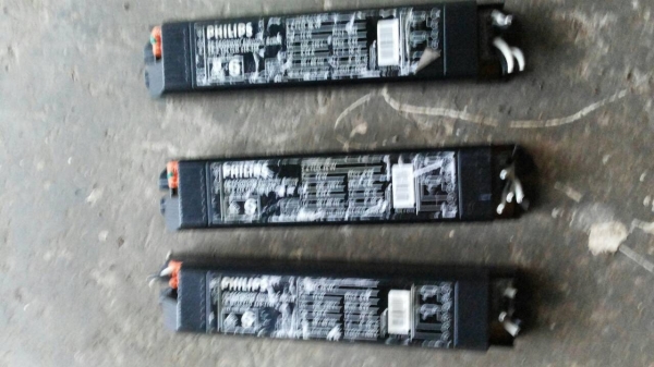 บัลลาสต์ไฟฟ้าอิเล็คทรอนิกส์ฟิลิปส์ ขนาด 36 W.  มือสอง(มีเยอะ )