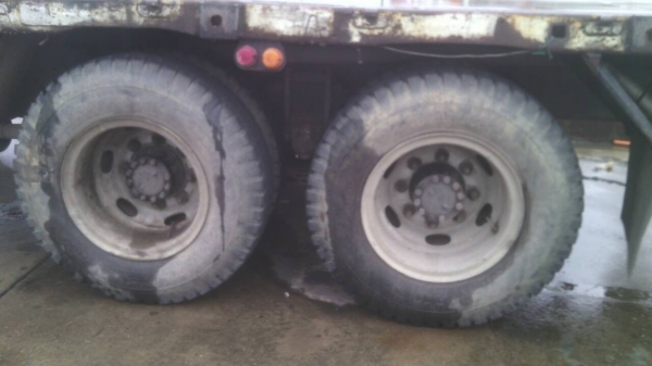 สิบล้อ อีซูซู 175 แรง 2เพา พื้นเรียบ ช่วงยาว 7ม สภาพดีสวยบางเดิมพร้อมใช้ ทะเบียนพร้อมโอน ราคา 590,000บ สิบล้อ อีซูซู 175 แรง 2เพา พื้นเรียบ ช่วงยาว 7ม สภาพดีสวยบางเดิมพร้อมใช้ ทะเบียนพร้อมโอน ราคา 590,000บ