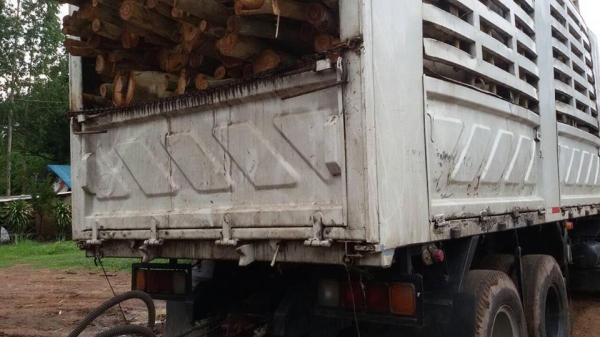 รถสิบล้อ Isuzu DECA FVZ  300 คอกเกษตรดั้มสามมิตร  แม่ลูก ปี54รถสวยพร้อมใช้งาน ราคาต่อรองได้