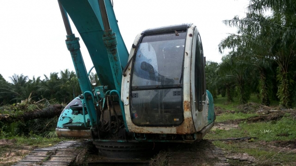 ขายรถแบคโฮ KOBELCO SK200-Vธรรมดา เอกสารอินวอย ราคา 650000