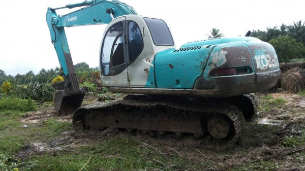 ขายรถแบคโฮ KOBELCO SK200-Vธรรมดา เอกสารอินวอย ราคา 650000