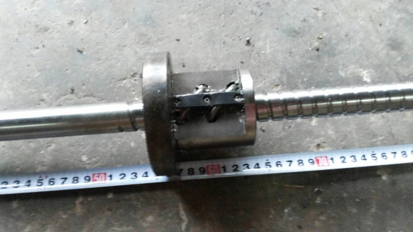 บอลสกรูที่มีความละเอียดสูงขนาด 25 มม.ยาว 108 ซม. ใช้ทำงานประกอบเครื่องจักรต่างๆได้ดี หมุนง่ายเบาแรง