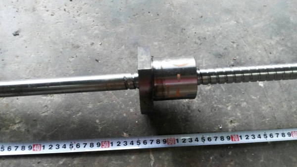 บอลสกรูที่มีความละเอียดสูงขนาด 25 มม.ยาว 108 ซม. ใช้ทำงานประกอบเครื่องจักรต่างๆได้ดี หมุนง่ายเบาแรง