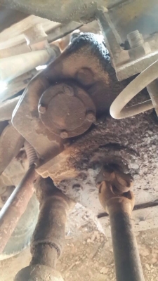 รถฮีโน่ 10 ล้อ บรรทุกน้ำ  KT - 920  / 185 แรงม้า.   สนใจติดต่อ  081 - 6079515