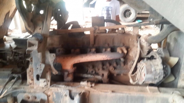 รถฮีโน่ 10 ล้อ บรรทุกน้ำ  KT - 920  / 185 แรงม้า.   สนใจติดต่อ  081 - 6079515