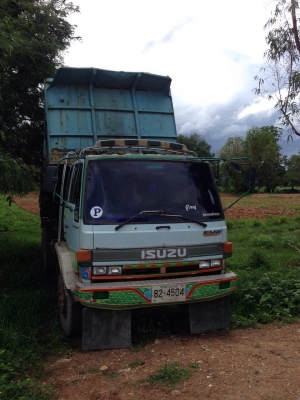 ขายสิบล้ออีซูซุ ร็อกกี้2เพลา 490,000 บาทเครื่องดีคัดซีสวยดั้มใด้