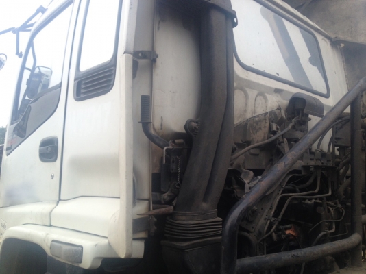 รถอีซูซุ 10 ล้อ หัวลาก GXZ 320 แรงม้า. ปี 49.  ( มีขาย 3 คัน. )    สนใจติดต่อ  081 - 6079515