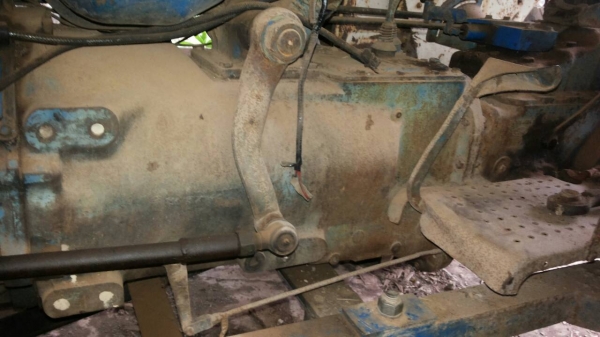 ขายรถไถ FORD 6600 เพลาเดียว เอกสารเล่มทะเบียน 3 จาน 7 จาน ใบมีดดันหน้า ราคา 280000