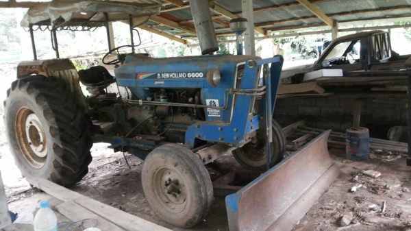 ขายรถไถ FORD 6600 เพลาเดียว เอกสารเล่มทะเบียน 3 จาน 7 จาน ใบมีดดันหน้า ราคา 280000