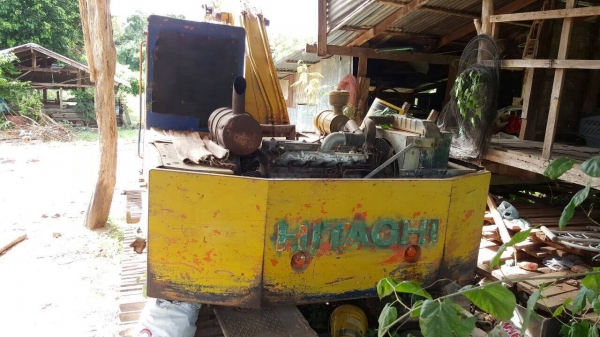 ขายแบคโฮ HITACHI EX120-2 สภาพใช้งานได้ปกติ เครื่อง 6BD1 165 แรงม้า ปั้มดี ช่วงล่างใบแทรคมีหักบ้าง ราคาต่อรองได้ครับ