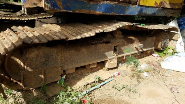 ขายแบคโฮ HITACHI EX120-2 สภาพใช้งานได้ปกติ เครื่อง 6BD1 165 แรงม้า ปั้มดี ช่วงล่างใบแทรคมีหักบ้าง ราคาต่อรองได้ครับ