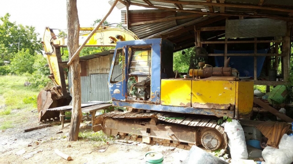 ขายแบคโฮ HITACHI EX120-2 สภาพใช้งานได้ปกติ เครื่อง 6BD1 165 แรงม้า ปั้มดี ช่วงล่างใบแทรคมีหักบ้าง ราคาต่อรองได้ครับ