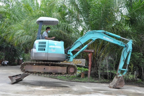ขายแบคโฮ KOBELCO SK35SR ปั้มนิ้ว แทรคเหล็ก ครบๆ สวยเดิมจากญี่ปุ่น ทำงานสมบูรณ์ทุกระบบ รับรองไม่ผิดหวัง 360,000 เท่านั้น!!