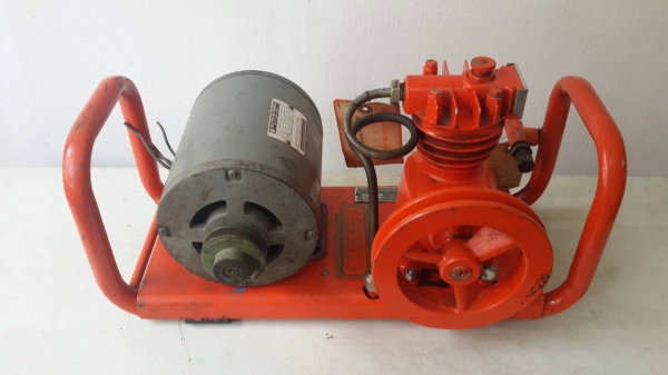 IWATA I.H.S. SMALL SIZED RECIPR. AIR COMP. IWATA I.H.S. SMALL SIZED RECIPR. AIR COMP.