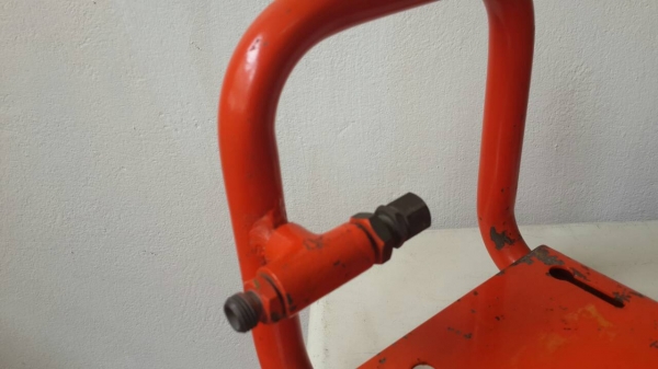 IWATA I.H.S. SMALL SIZED RECIPR. AIR COMP. IWATA I.H.S. SMALL SIZED RECIPR. AIR COMP.