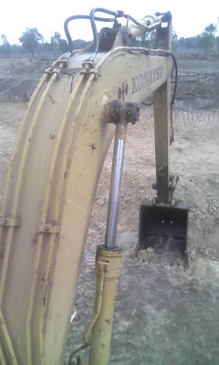 ขายรถขุดแบ็คโค KOMATSU PC100-3 บูมสวย เอวดี เครื่องปั๊มดี สภาพพร้อมใช้งาน