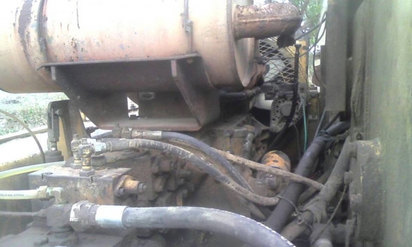 ขายรถขุดแบ็คโค KOMATSU PC100-3 บูมสวย เอวดี เครื่องปั๊มดี สภาพพร้อมใช้งาน