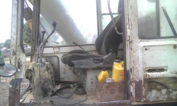 ขายรถขุดแบ็คโค KOMATSU PC100-3 บูมสวย เอวดี เครื่องปั๊มดี สภาพพร้อมใช้งาน