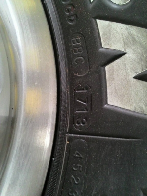 ยาง MAXXIS BIGHORN 764 MT 31-10.5-15 ปี13 1ชุด ครับ สดๆ ยาง MAXXIS BIGHORN 764 MT 31-10.5-15 ปี13 1ชุด ครับ สดๆ