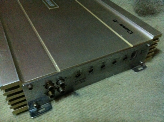 ขาย แอมป์ Class D แรงๆ 1700w ขับ 12" สบายครับ