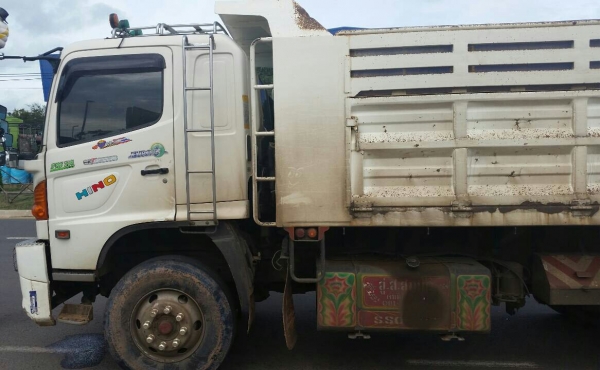 สิบล้อ ฮีโน่ 344 ปี53 ดั้ม แม่ลูก3คาน สภาพดีสวยคู่เดิม ทะเบียนพร้อมโอน ราคา 2,650,000บ ครับท่าน