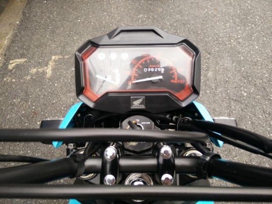 HONDA ZOOMER X ตัวใหม่ไมล์แดง รถปี2015รถ6เดือนวิ่ง3xxxโล สีเทรนใหม่ สวยเท่ห์ พร้อมใช้งาน