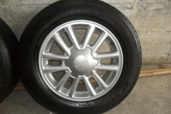 ล้อแม็ก 16นิ้ว 6รู อีซูสุ พร้อมยาง สวยๆ 4 ล้อ ราคา 7900 บาท