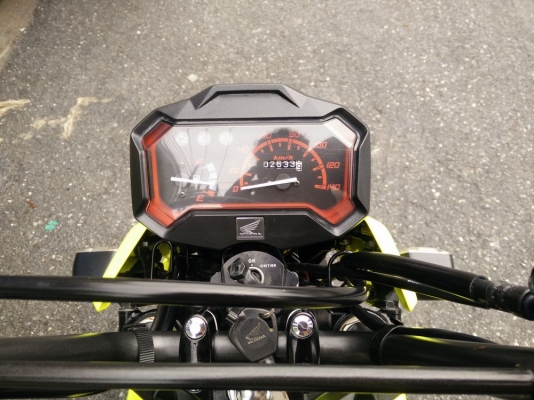 HONDA ZOOMER X ตัวใหม่ไมล์แดง รถปลายปี2014วิ่ง2xxxโล สีเหลืองมะนาว สวยเปรี้ยวไม่ซ้ำใคร พร้อมใช้งาน