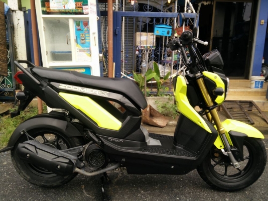 HONDA ZOOMER X ตัวใหม่ไมล์แดง รถปลายปี2014วิ่ง2xxxโล สีเหลืองมะนาว สวยเปรี้ยวไม่ซ้ำใคร พร้อมใช้งาน