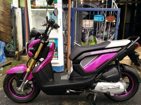 HONDA ZOOMER X ตัวใหม่ไมล์แดง รถปลายปี2014วิ่ง2xxxโล สีชมพูดำ สวยหวานไม่ซ้ำใคร พร้อมใช้งาน