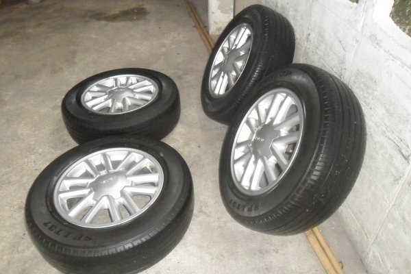 ล้อแม็ก 16นิ้ว6รู อีซูสุ พร้อมยาง สวยๆ 4 ล้อ ราคา 7900 บาท ล้อแม็ก 16นิ้ว6รู อีซูสุ พร้อมยาง สวยๆ 4 ล้อ ราคา 7900 บาท