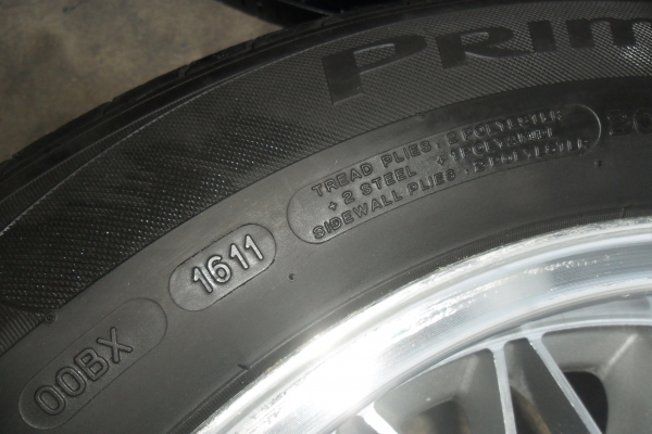 ล้อแม็ก16นิ้ว6รู พร้อมยาง สวยๆ 4 ล้อ ราคา 6700 บาท