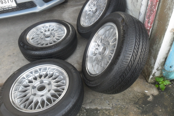 ล้อแม็ก 16นิ้ว6รู พร้อมยาง สวยๆ 4 ล้อ ราคา 6700 บาท ล้อแม็ก 16นิ้ว6รู พร้อมยาง สวยๆ 4 ล้อ ราคา 6700 บาท