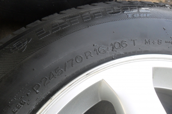 ล้อแม็ก16นิ้ว 6รู อีซุสุ พร้อมยาง สวยๆ 4 ล้อ ราคา 6700 บาท