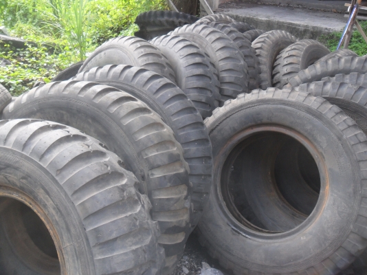 ยาง 9.00-20 ลายทหาร สวยๆ ราคา เส้นละ 1200 บาท